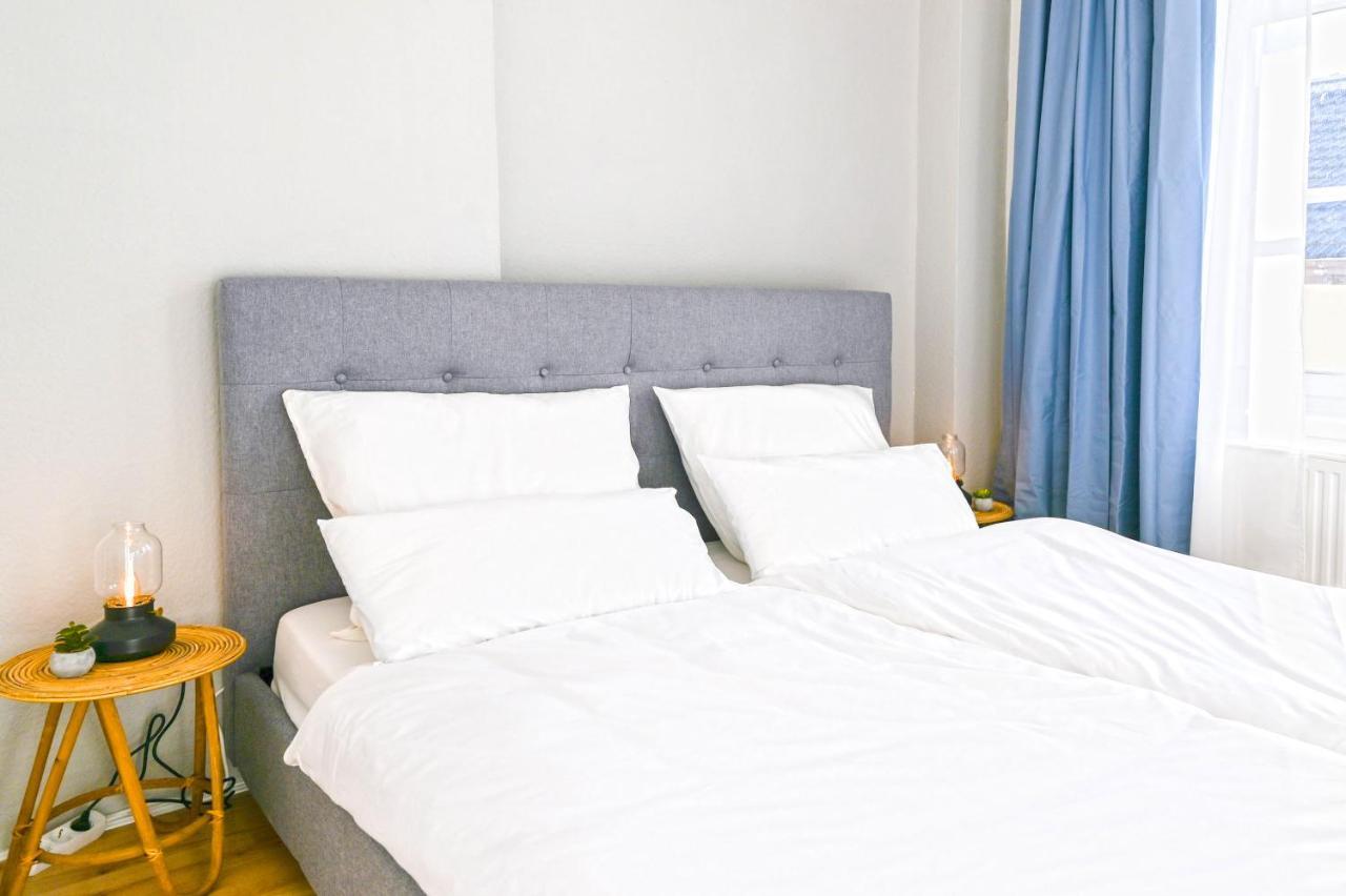 120Qm Denkmal Apartment In Krefeld Mit Stuck Und Balkon - Beuys Apartments - Krefeld Dış mekan fotoğraf