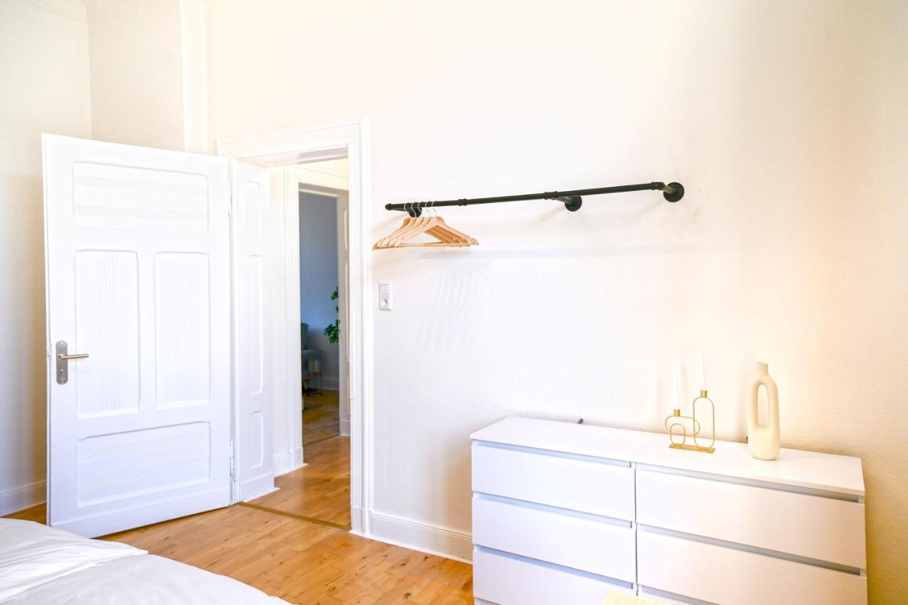 120Qm Denkmal Apartment In Krefeld Mit Stuck Und Balkon - Beuys Apartments - Krefeld Dış mekan fotoğraf